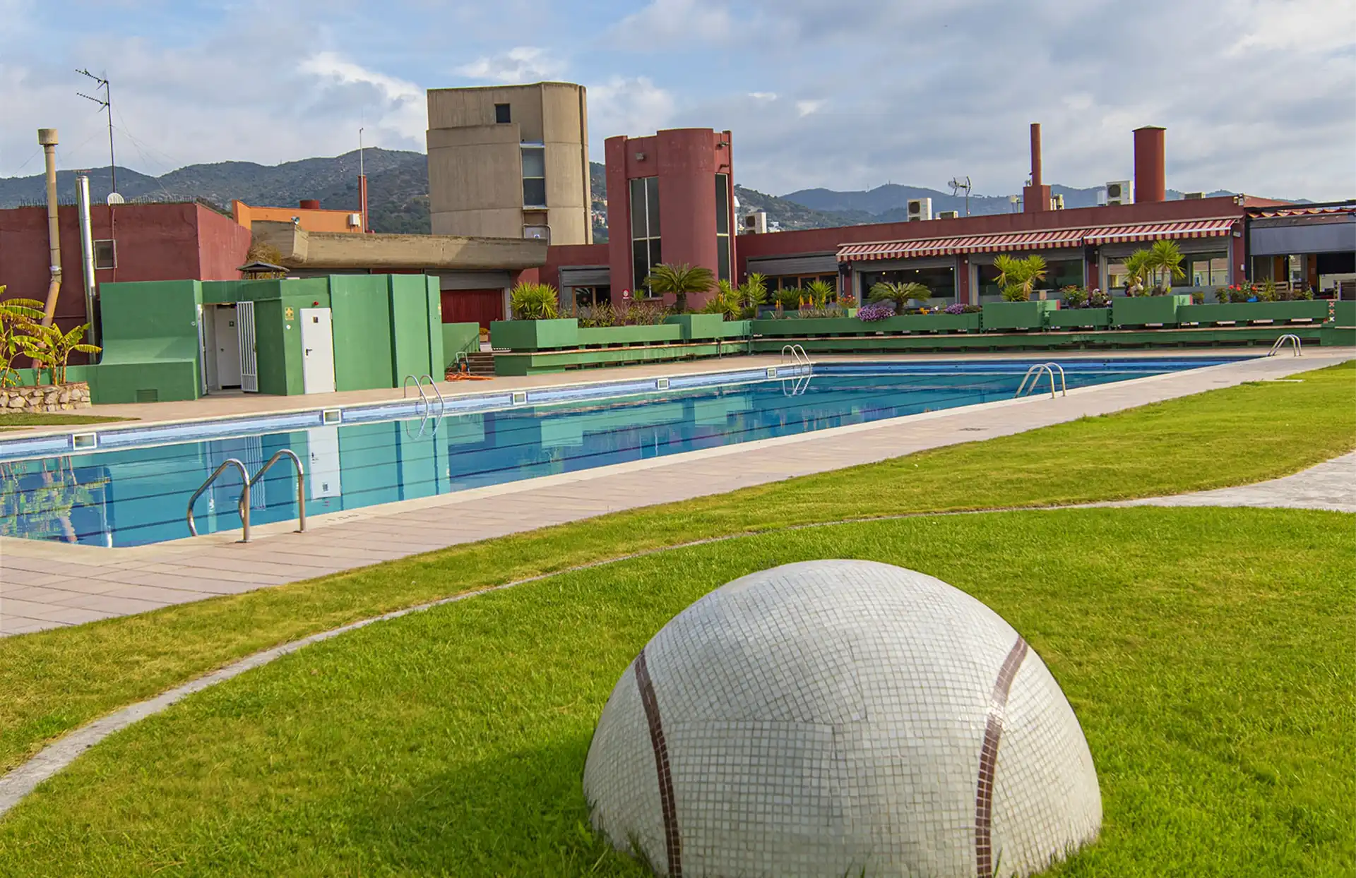 tennisClubBadalona-piscina-2