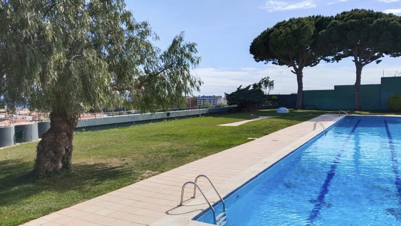 Tennis-badalona-terrassa-piscina